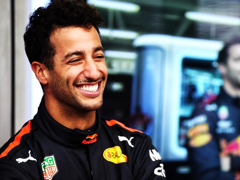 Daniel Ricciardo takes pole at Mexican GP | Sports News Australia